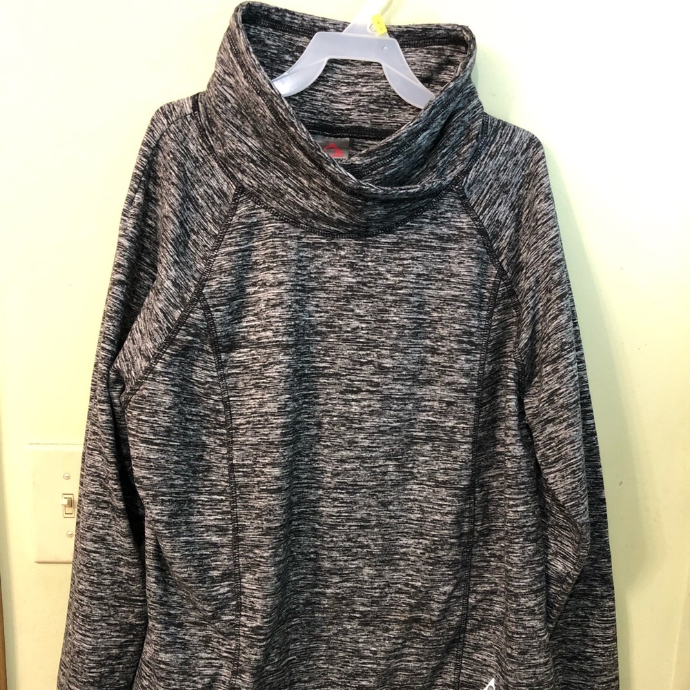 Gerry sweater/sweatshirt. Comfortable, gently used.